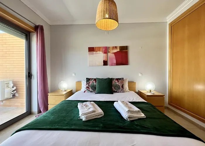 Garden With Pool By Homing Prázdninový dům Albufeira