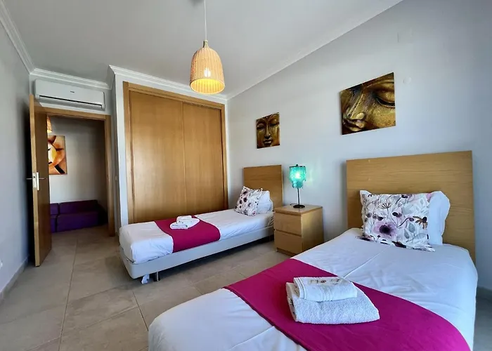 Garden With Pool By Homing Albufeira