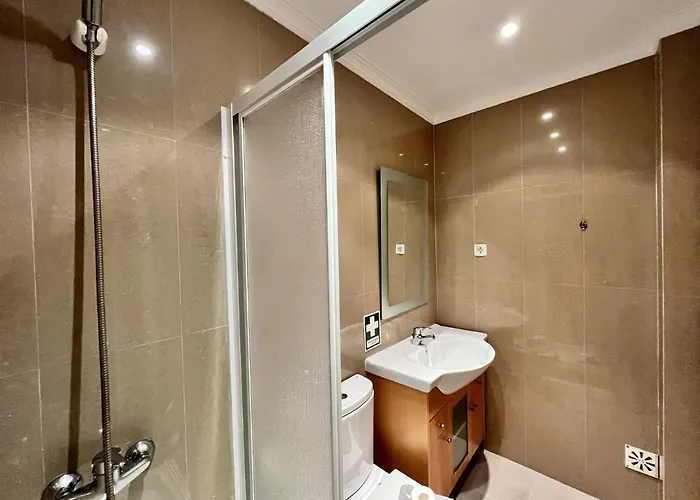 Garden With Pool By Homing Prázdninový dům *